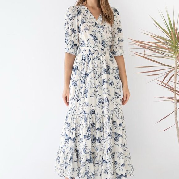 Chicwish Navy Floral Maxi Dress - Picture 2 of 6